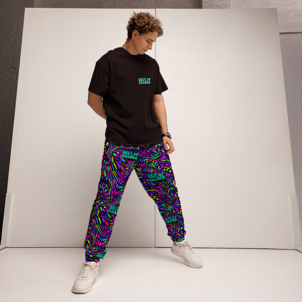 Festival-Outfits-für-Männer-Style-dich-für-die-Bühne-und-das-Gelände FESTIVAL OUTFITS & STREETWEAR