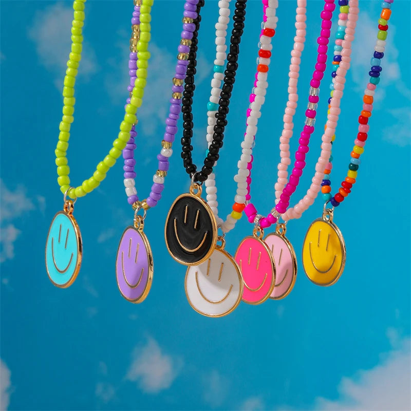 Mode Bunte Lächeln Gesicht Anhänger Halskette für Frauen Handgemachte Perlen Halskette Mädchen Party Festival Schmuck Geschenke Festival Outfits | Techno Shirts | Rave Clothing