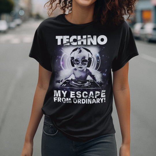 Techno Shirt Oversized "Techno my escape from ordinary! (Frontprint)